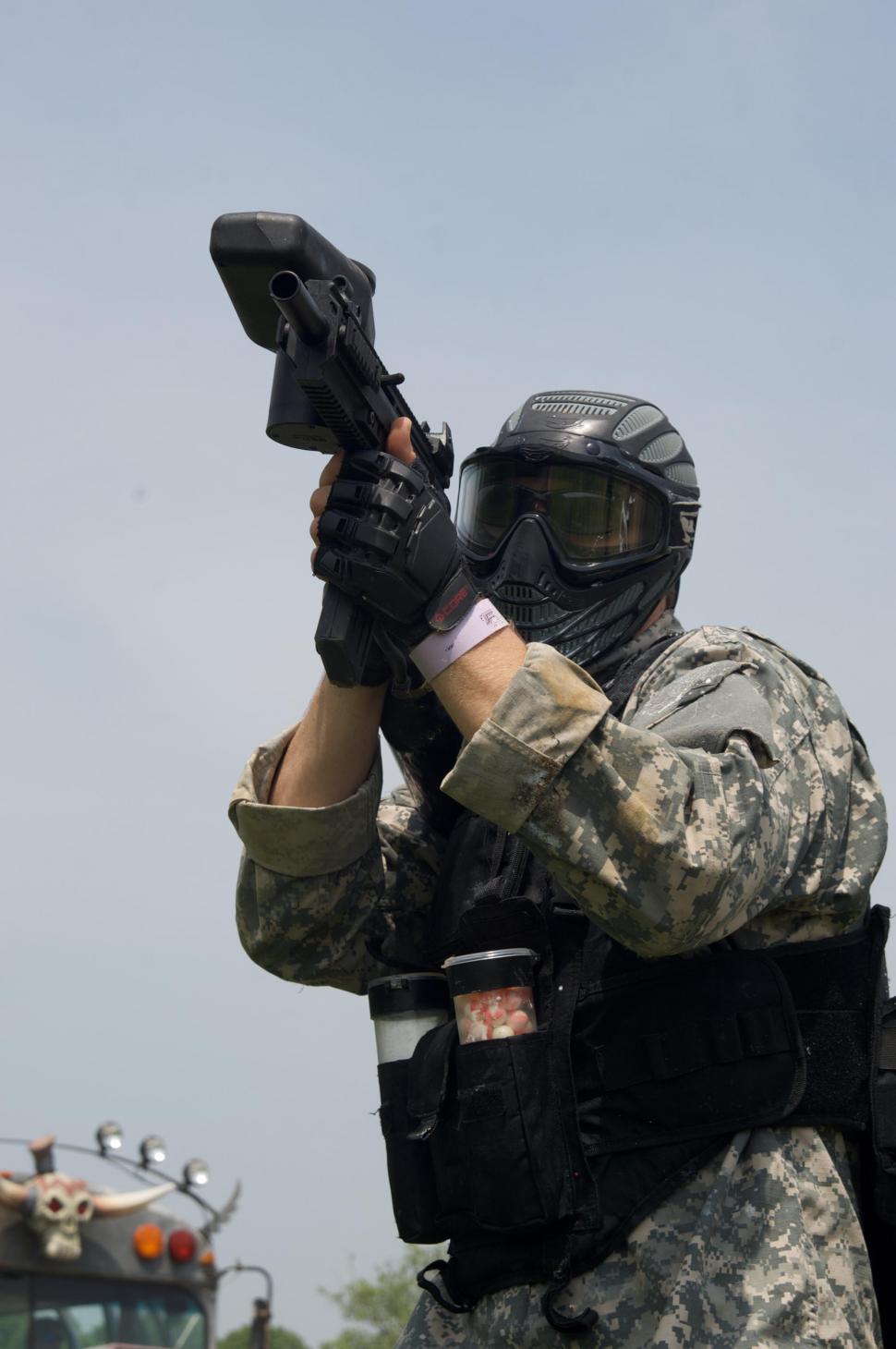 Free Image of Paintball player 