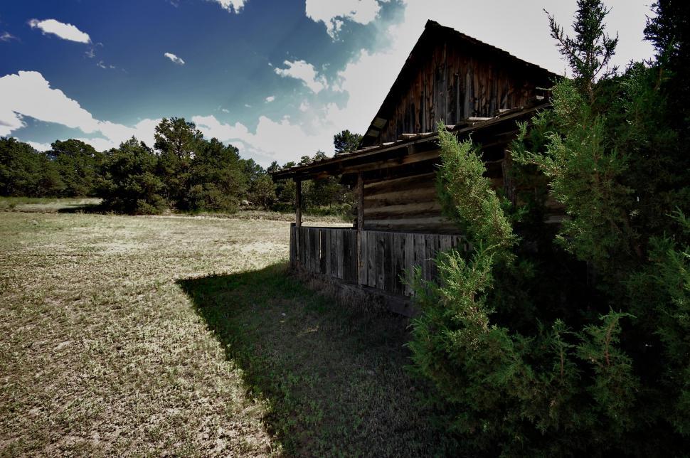 Free Image of View of Old wooden house 