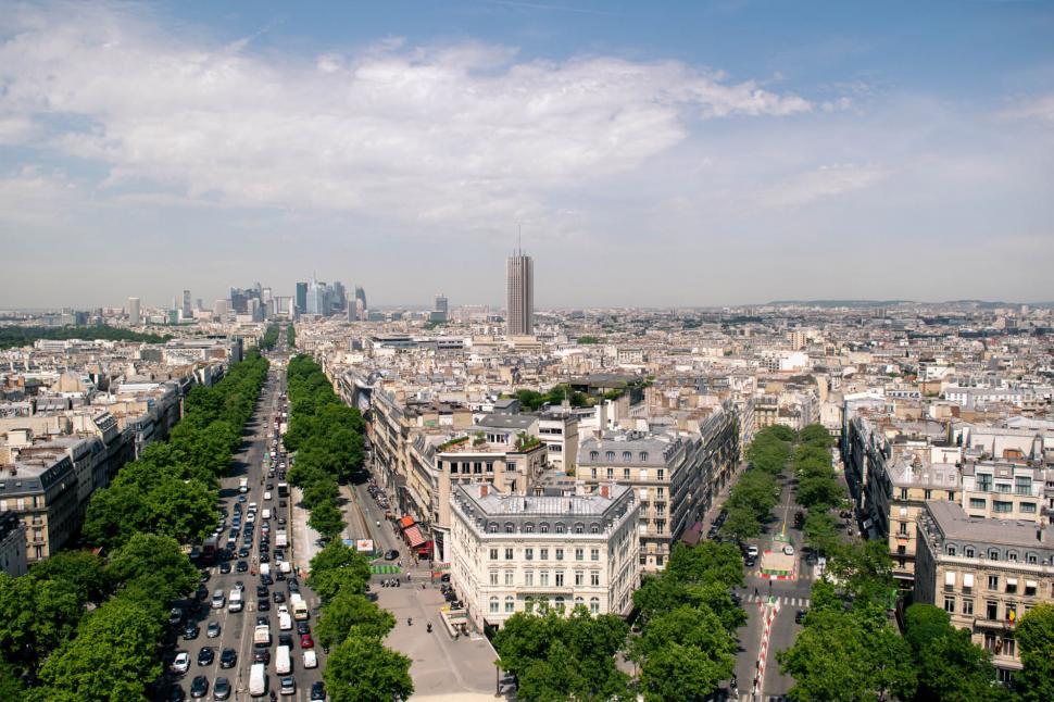 Free Image of Aerial view of Paris boulevard between buildings 