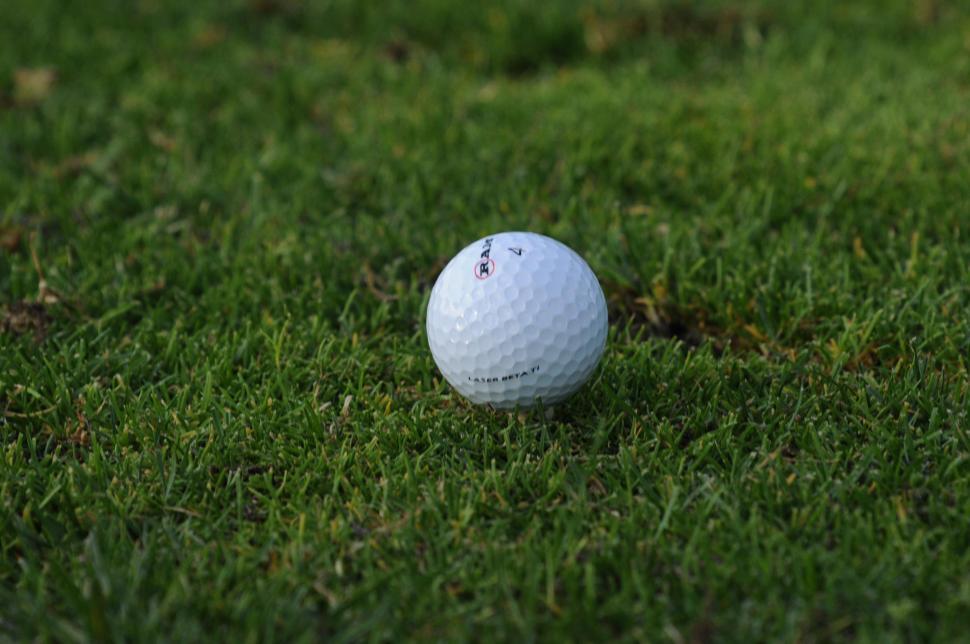 Free Image of Golf ball 