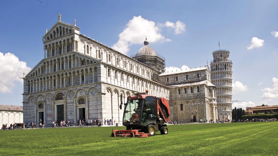Free Image of Landscaping work in front of Pisa s Cathedral 