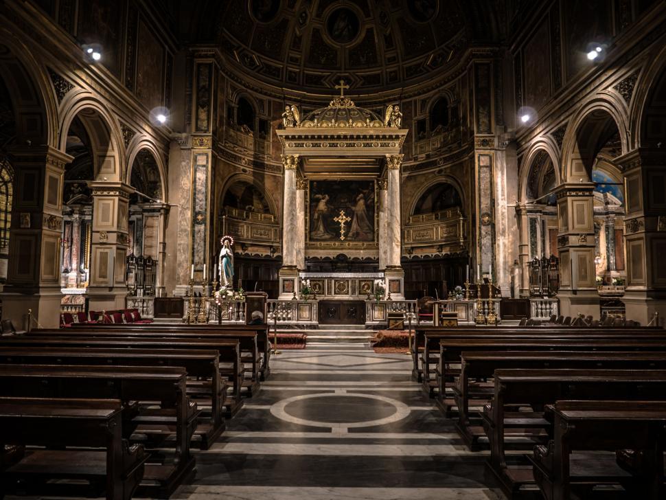 Free Image of Grand alter in an opulent church interior 