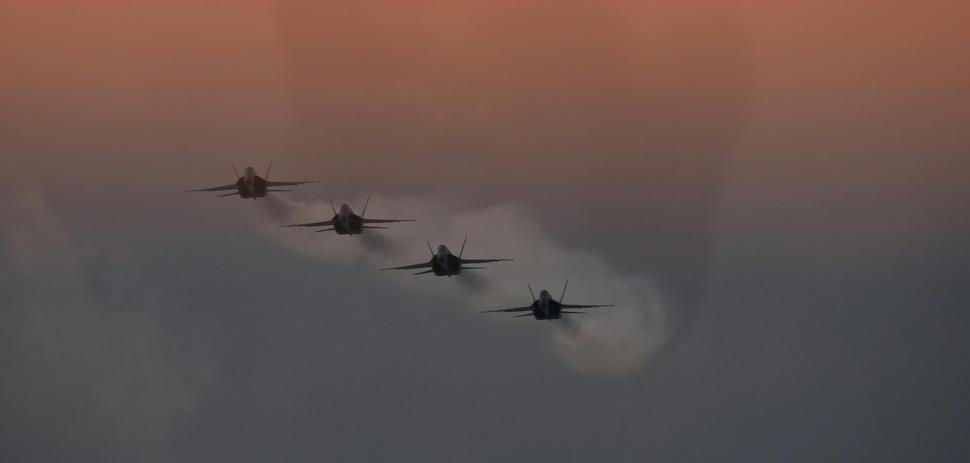 Free Image of Four jets 