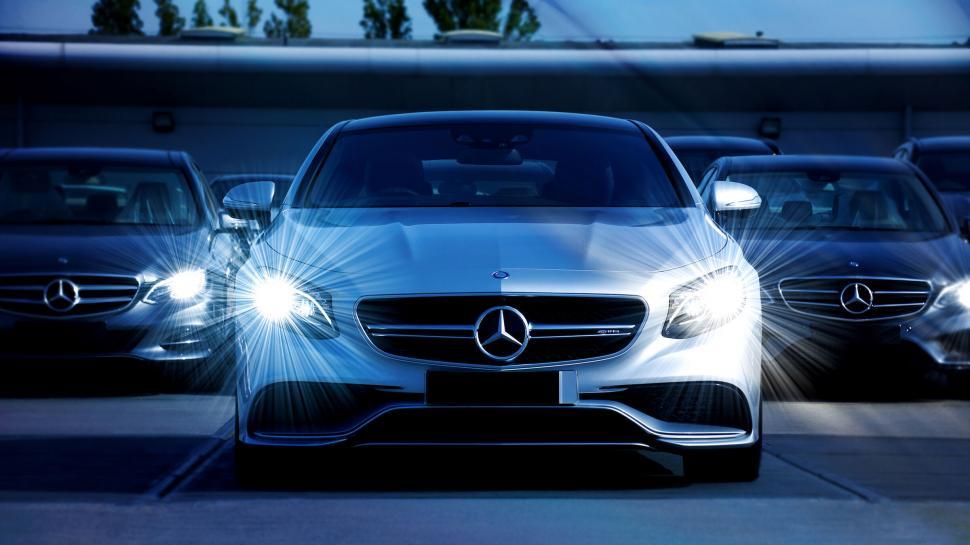Free Image of Luxury Mercedes Car in Dynamic Motion Blur 