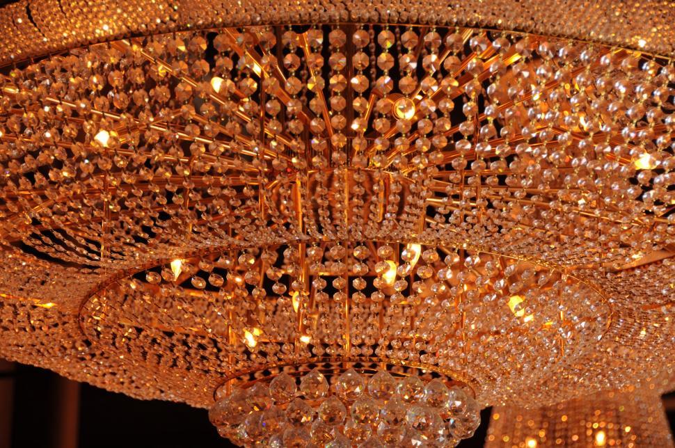 Free Image of Chandelier 