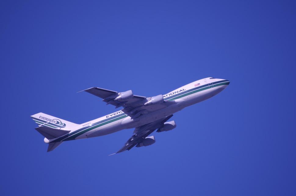 Free Image of Commercial jet 