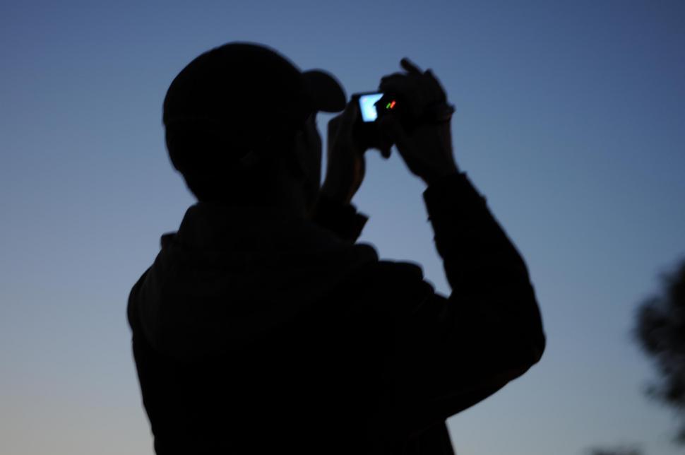 Free Image of Silhouette of cameraman 