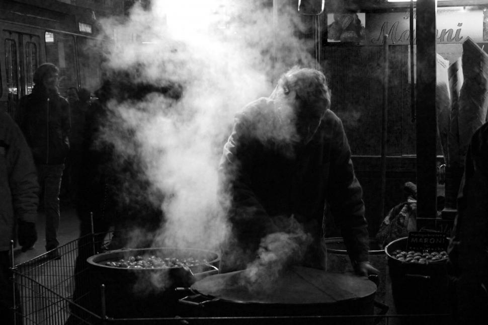 Free Image of Street vendor in the misty night 