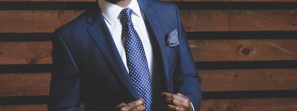 Free Image of Man in a sharp suit and tie cropped image 