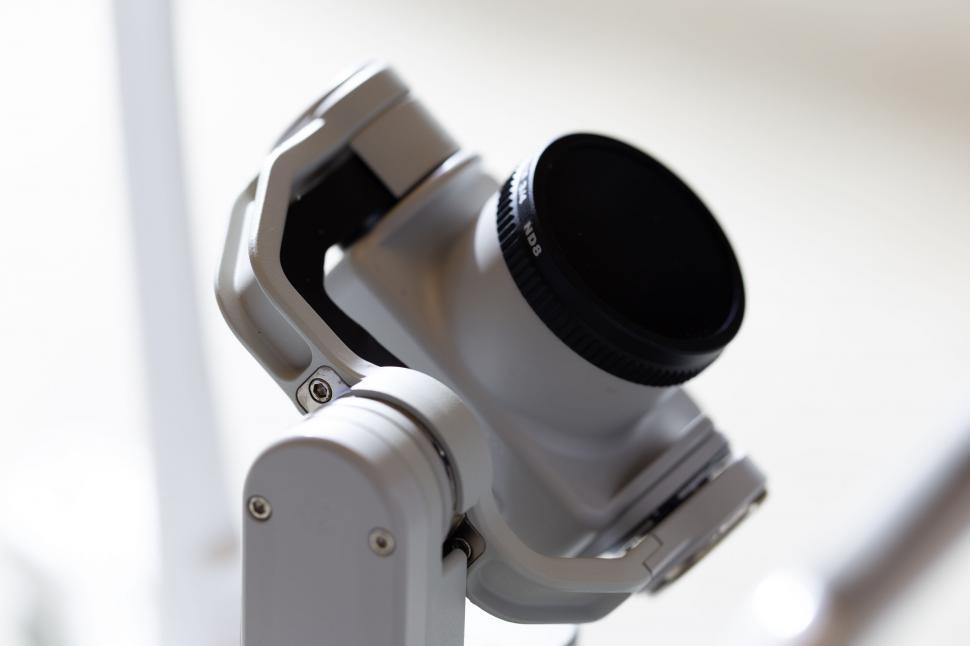Free Image of Close-up of a telescope eyepiece with cap on 