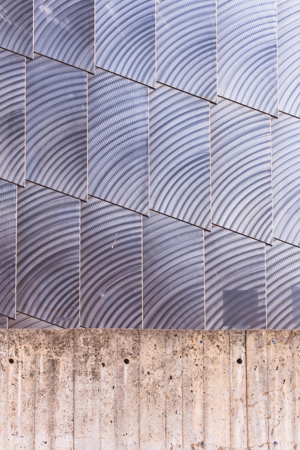 Free Image of Textured wall of metallic tiles pattern 