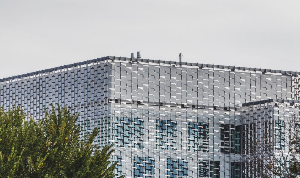 Free Image of Modern building with reflective facade tiles 
