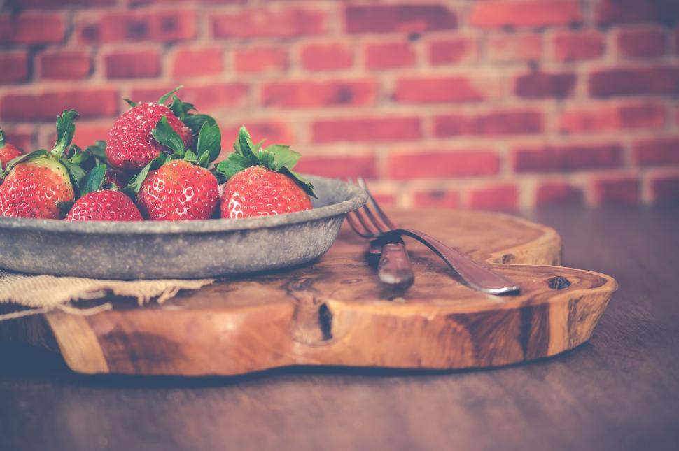 Free Image of Fresh strawberries in rustic metal bowl 