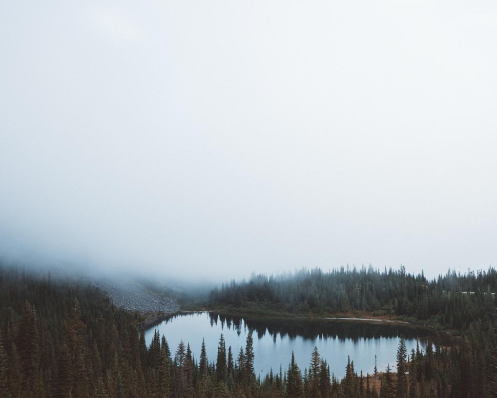 Free Image of Foggy mountain lake landscape 