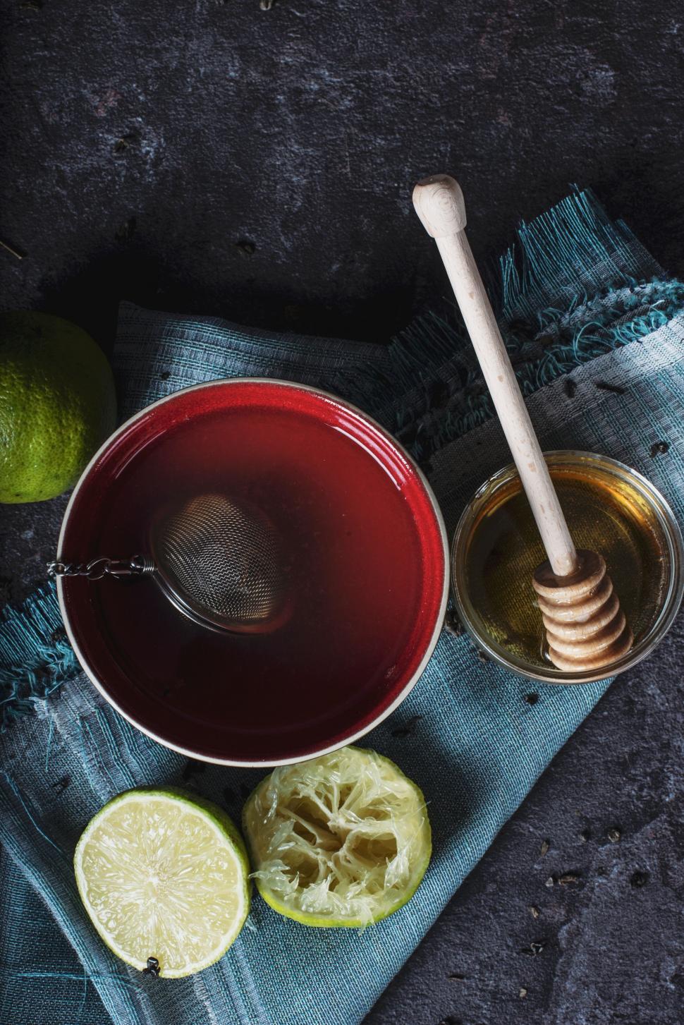 Free Image of Tea infusion with honey and lime 