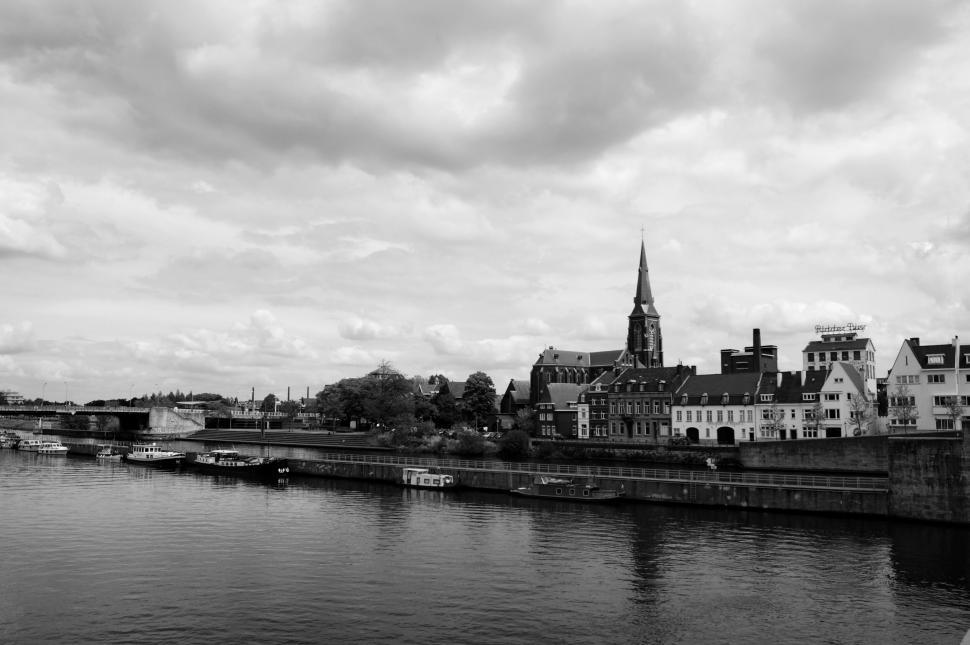 Free Image of Monochrome cityscape by the river 