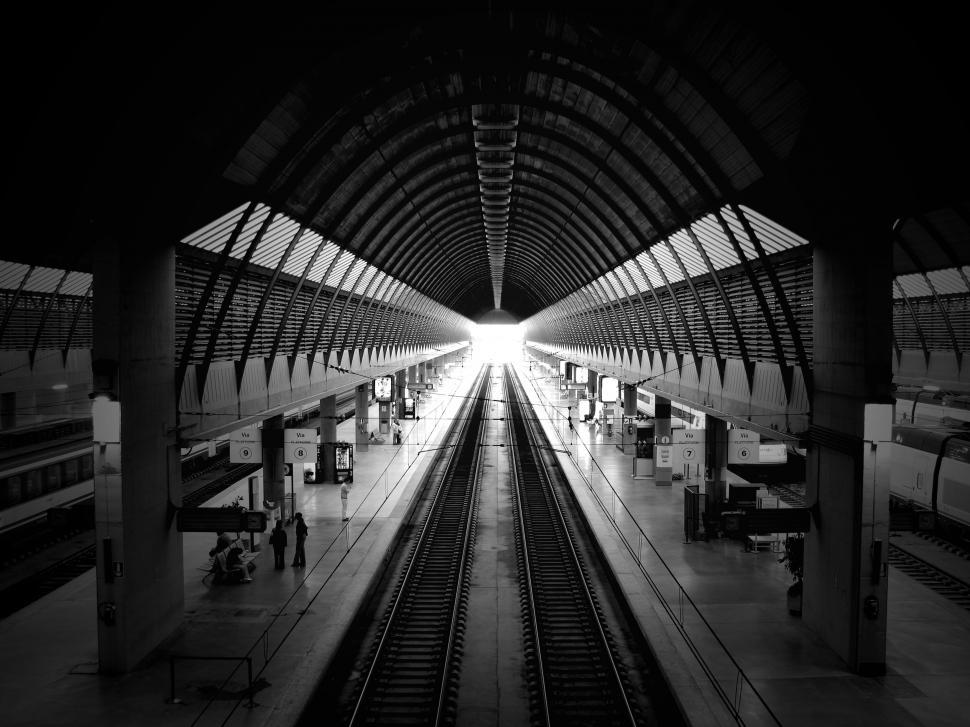 Free Image of Symmetrical train station in black and white 