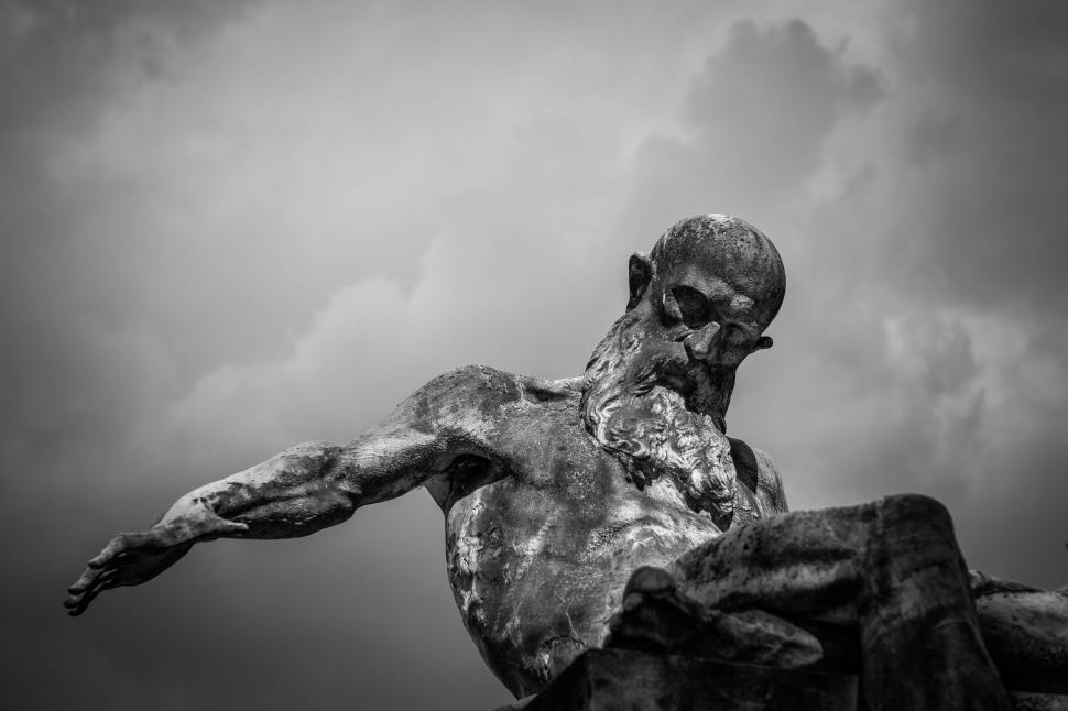 Free Image of Dramatic statue of a bearded man 