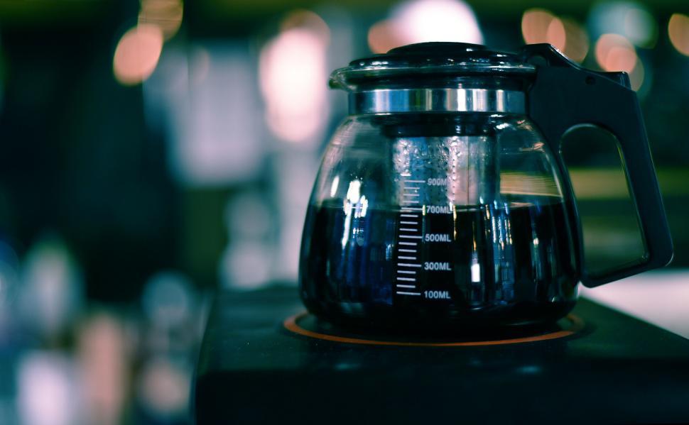 Free Image of Glass coffee pot on warm plate 