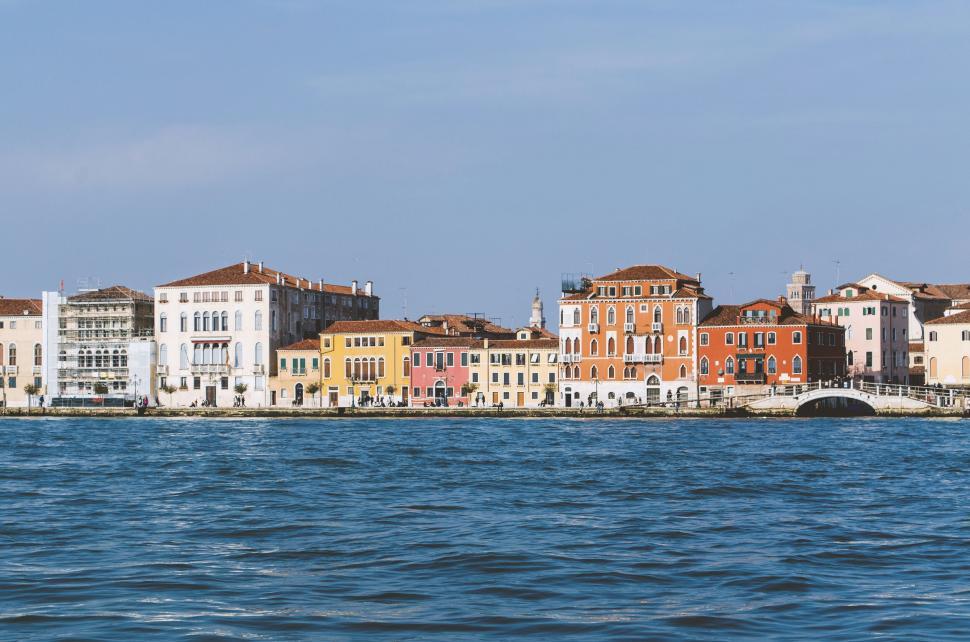 Free Image of Colorful buildings along Venetian canal 