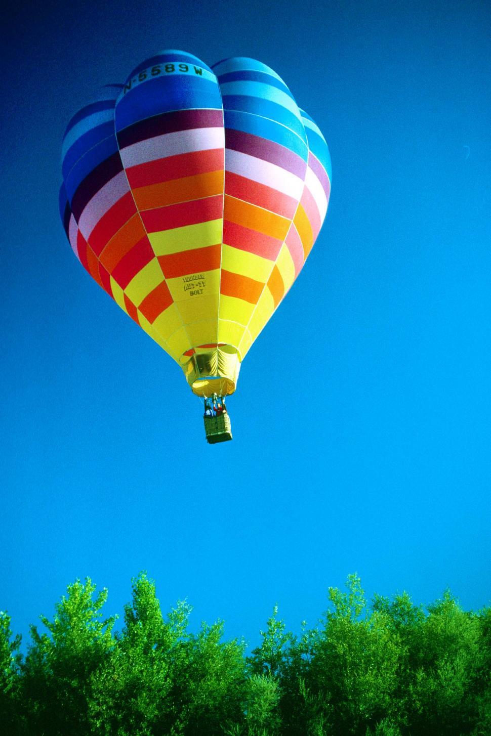 Free Image of Colorful hot air balloon  