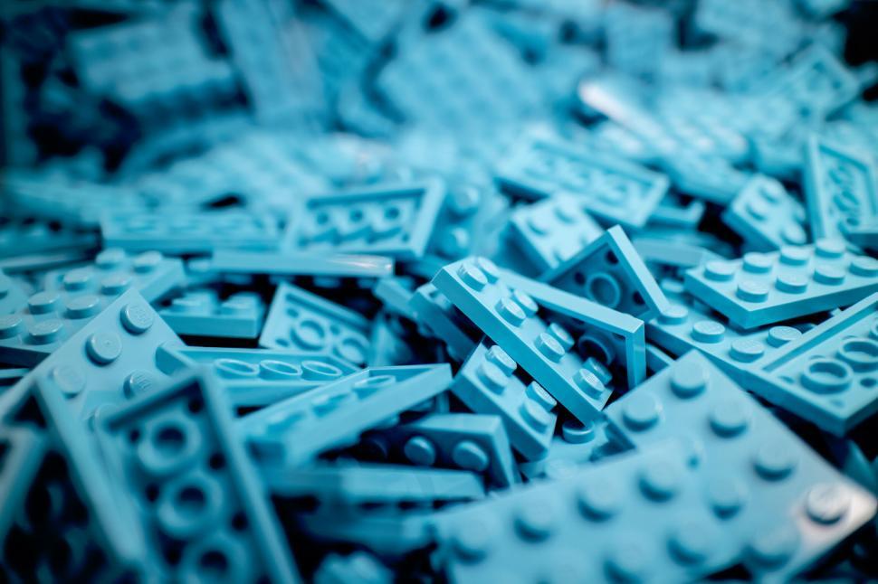 Free Image of Heap of blue building blocks in close-up 