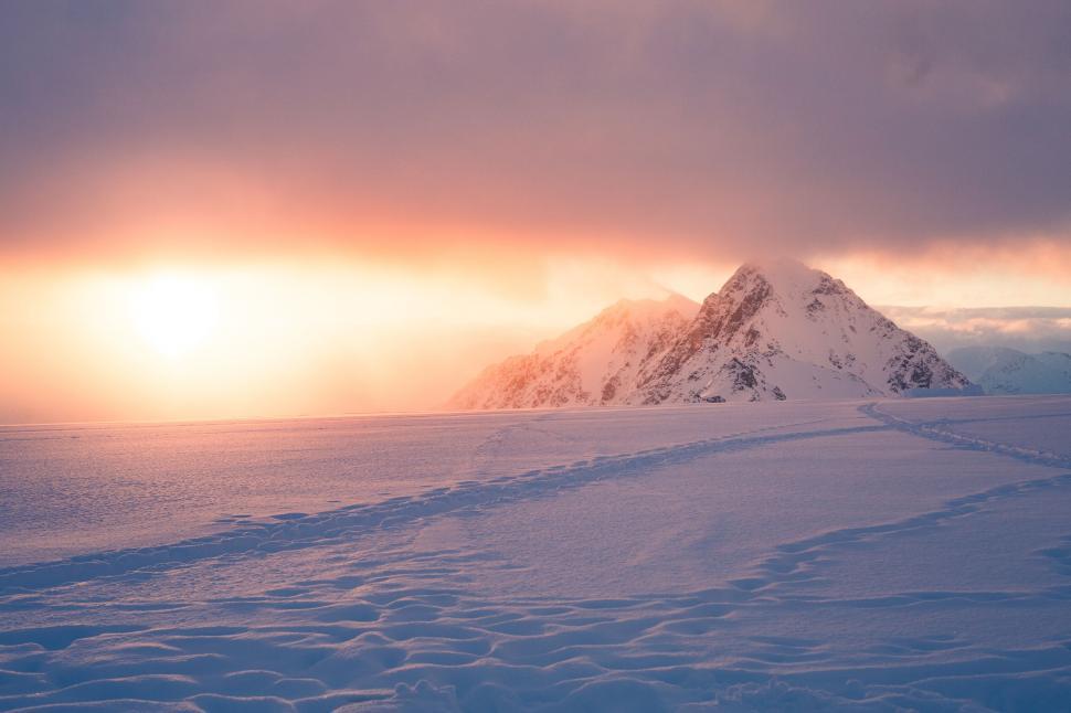 Free Image of Alpine glow over snowy mountains 