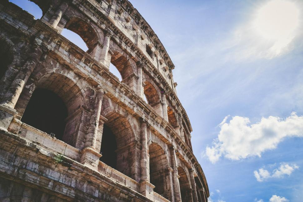 Free Image of Colosseum under a sunny Roman sky 