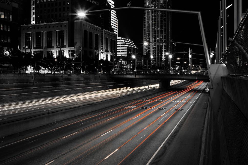 Free Image of City traffic long exposure with selective color 