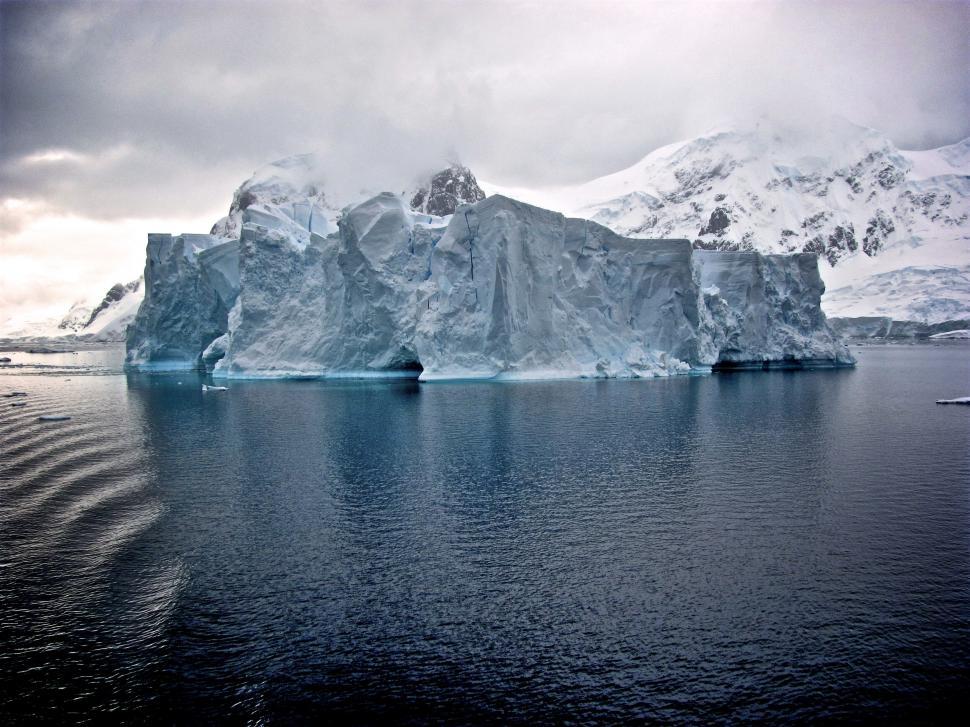 Free Image of Majestic iceberg floating in polar waters 