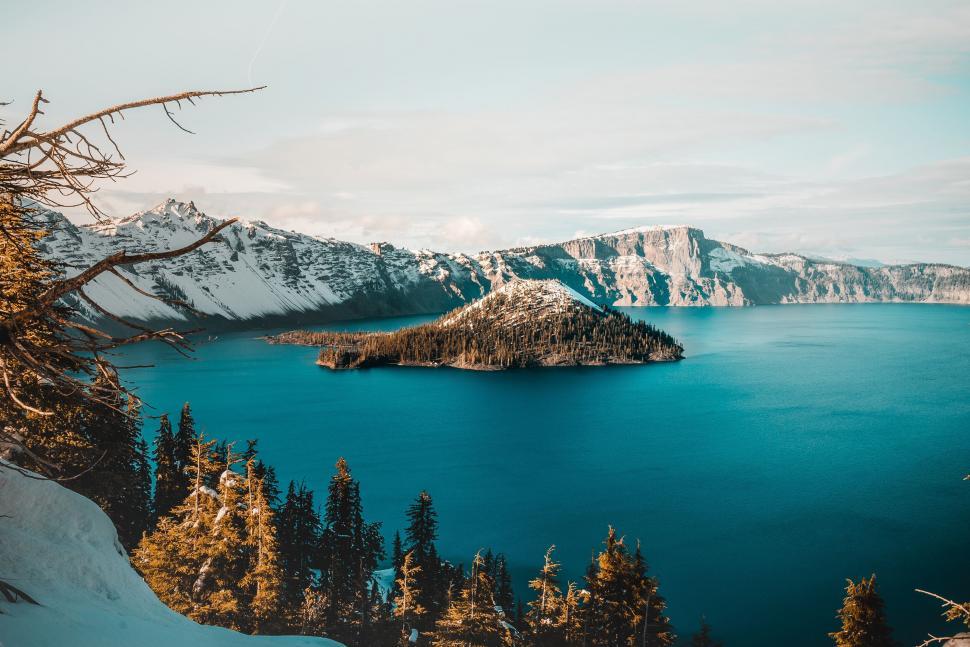 Free Image of Winter landscape of crater lake with island 