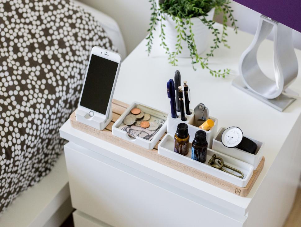 Free Image of Organized desk with smartphone and accessories 