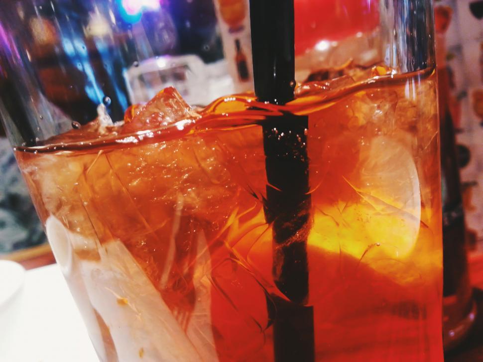 Free Image of Close-up of iced beverage in glass 