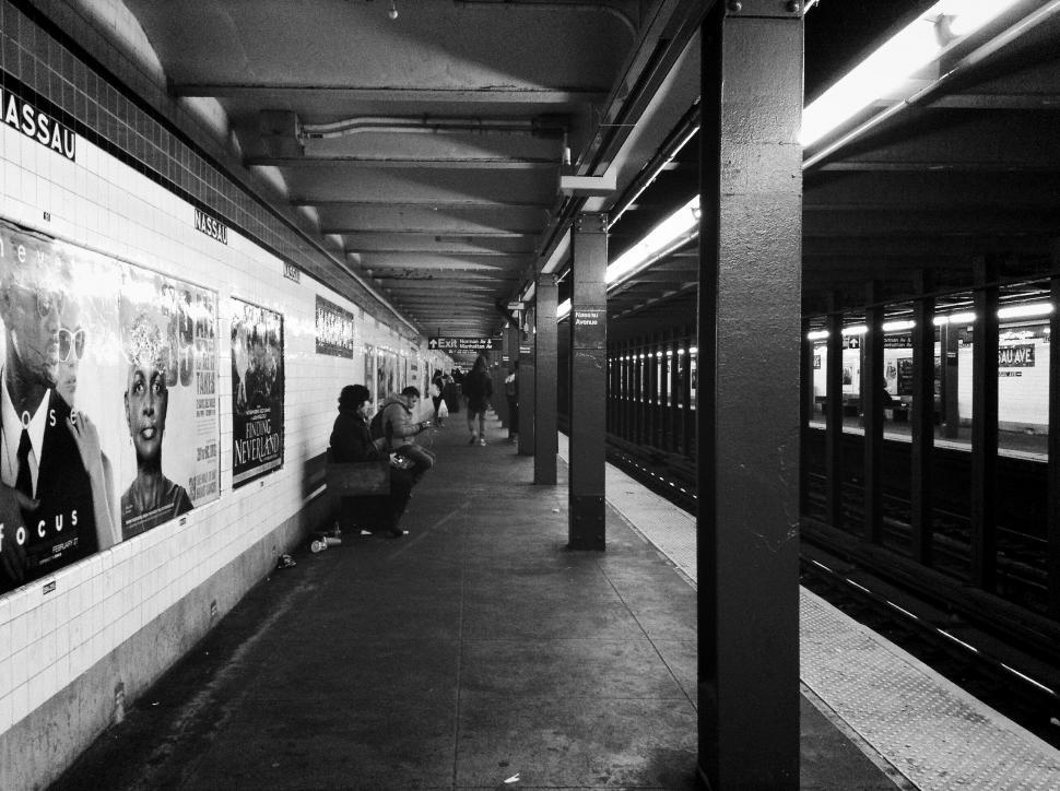 Free Image of Subway platform with people waiting 