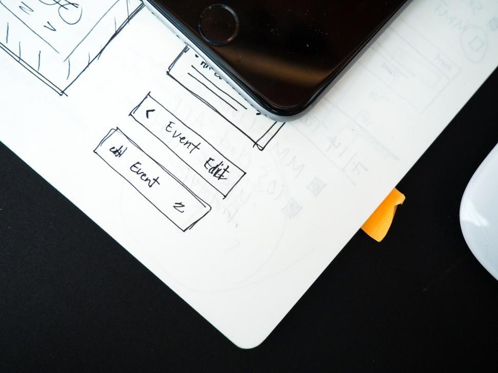 Free Image of Sketch of mobile app interface design 
