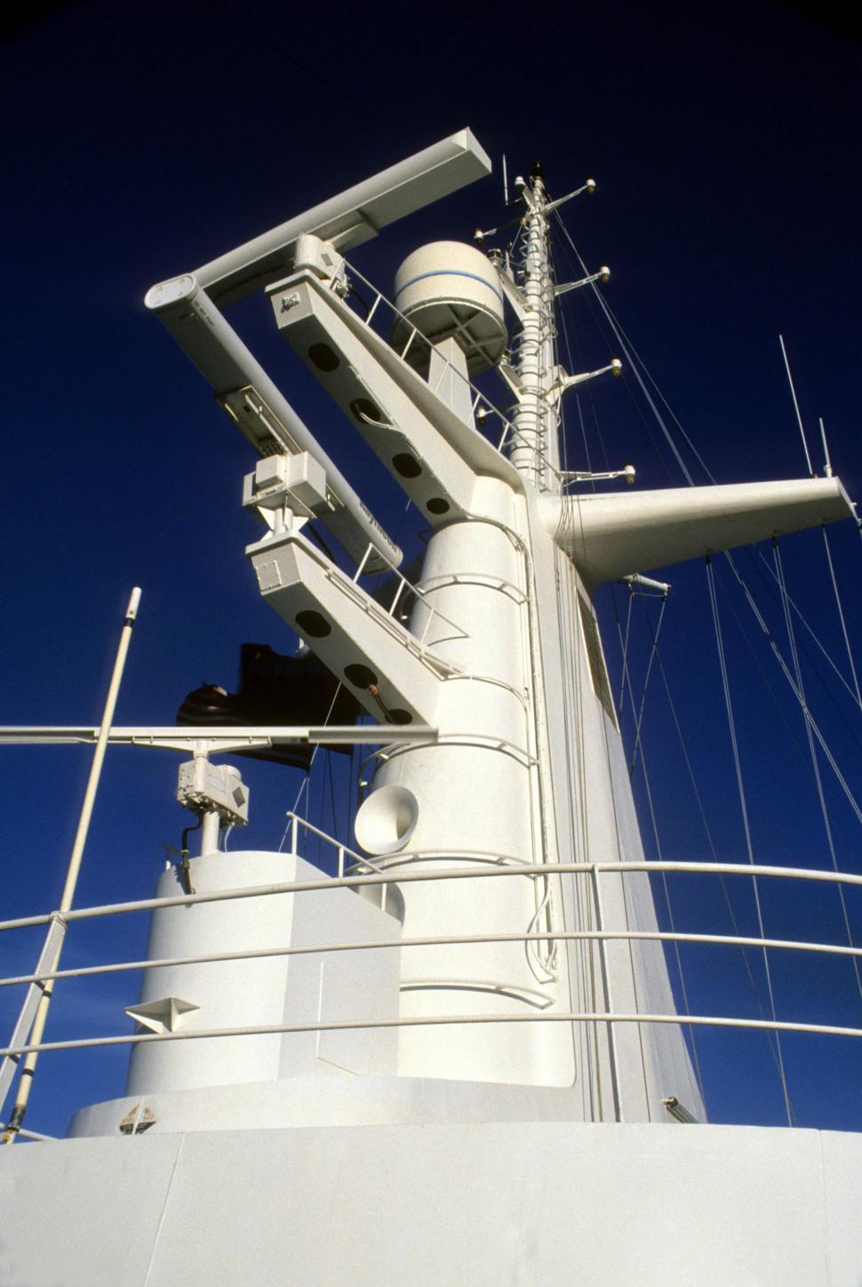 Free Image of Modern mast 