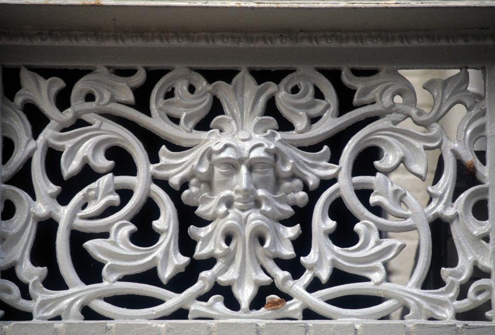 Free Image of Decorative grate 