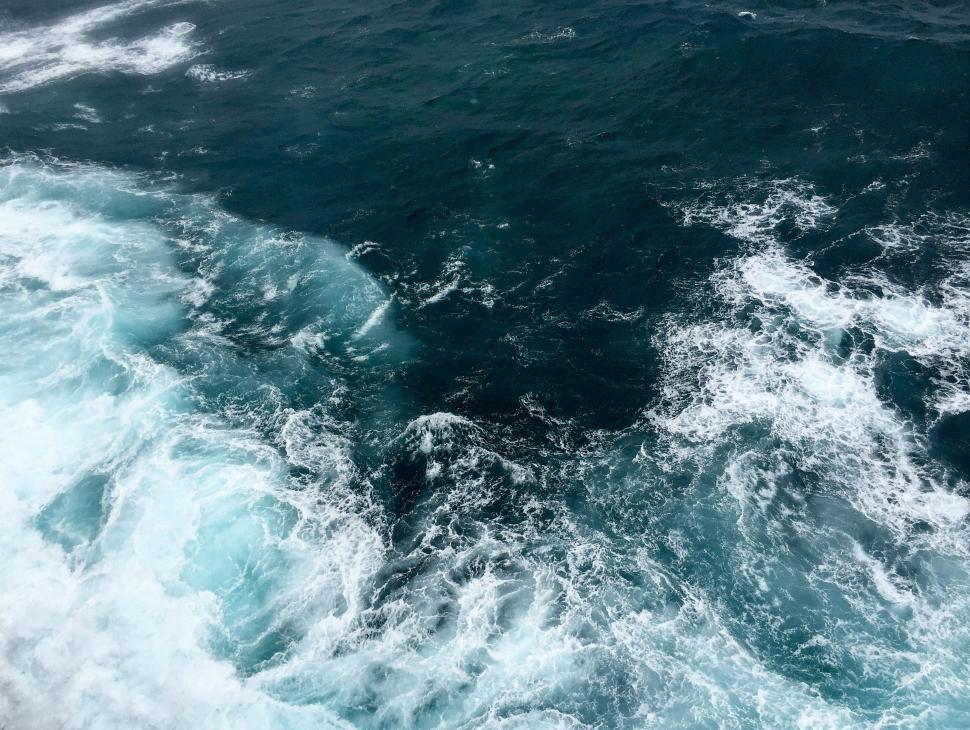 Free Image of Turbulent deep blue sea textures 