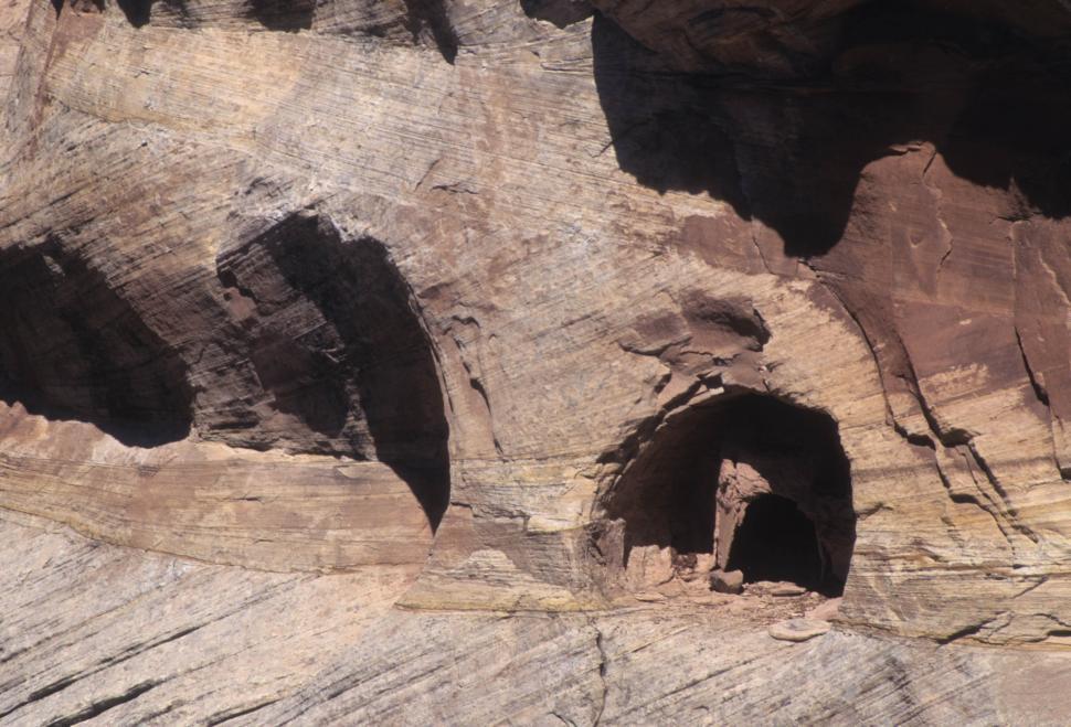 Free Image of Desert cave 