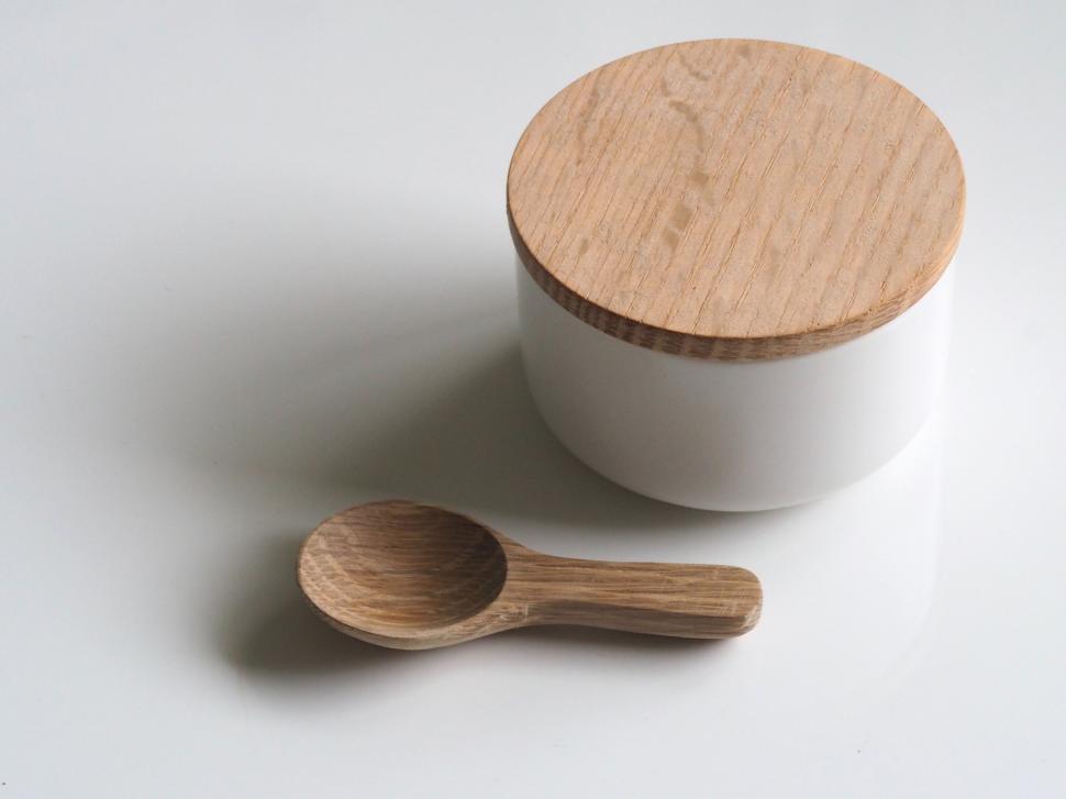 Free Image of Minimalistic jar with wooden spoon 