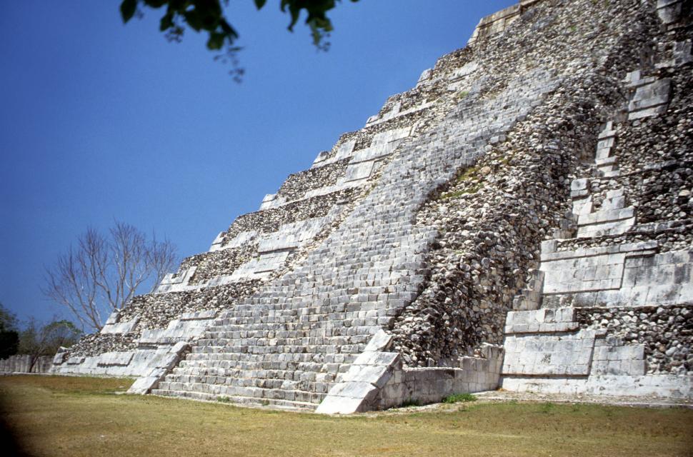 Free Image of Mayan steps 