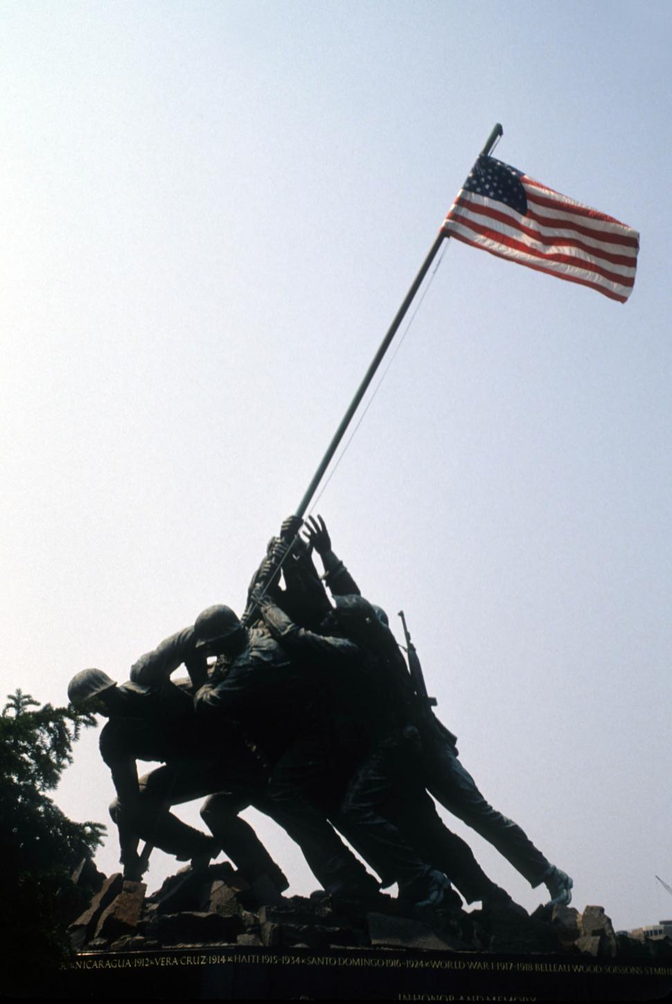 Free Image of The United States Marine Memorial 