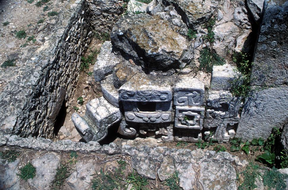 Free Image of Mayan ruins 