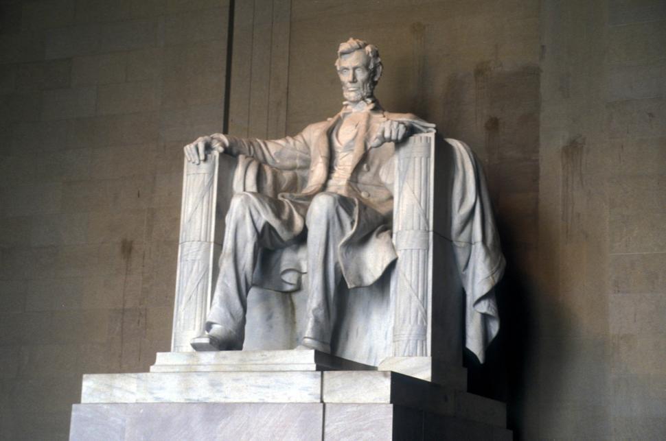 Free Image of Abraham Lincoln Statue 