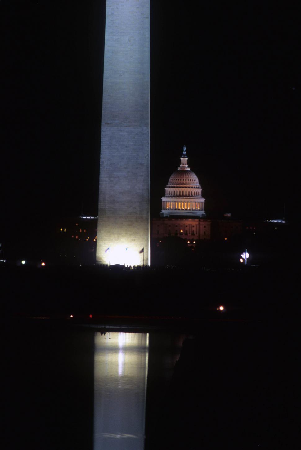 Free Image of Washington D.C. at night 