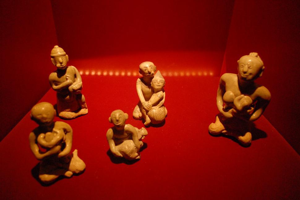 Free Image of Thai Traditional Clay sculpture 