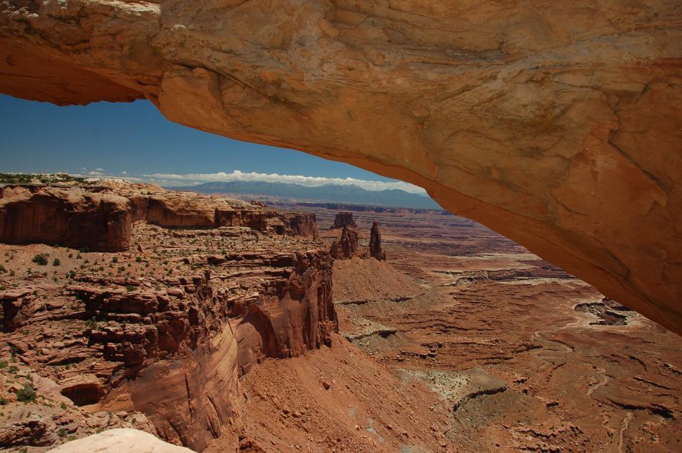 Free Image of Sandstone arch 