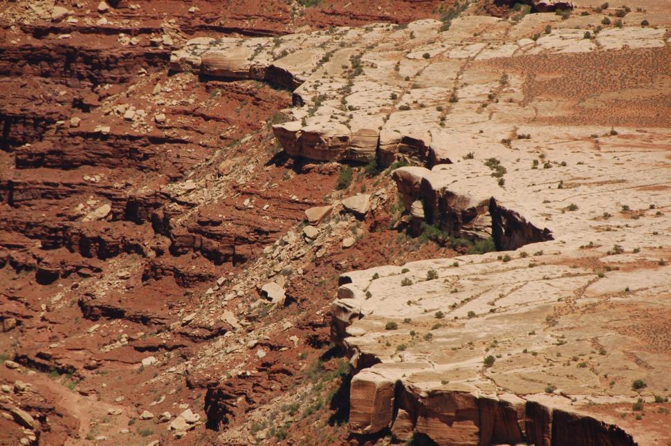 Free Image of Crumbling mesa 
