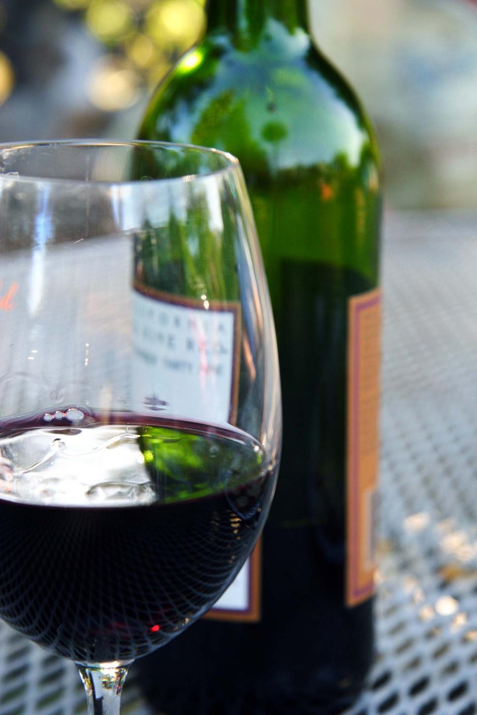Free Image of Glass of red wine 