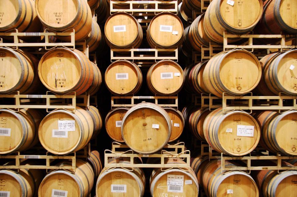 Free Image of Oak wine barrels 